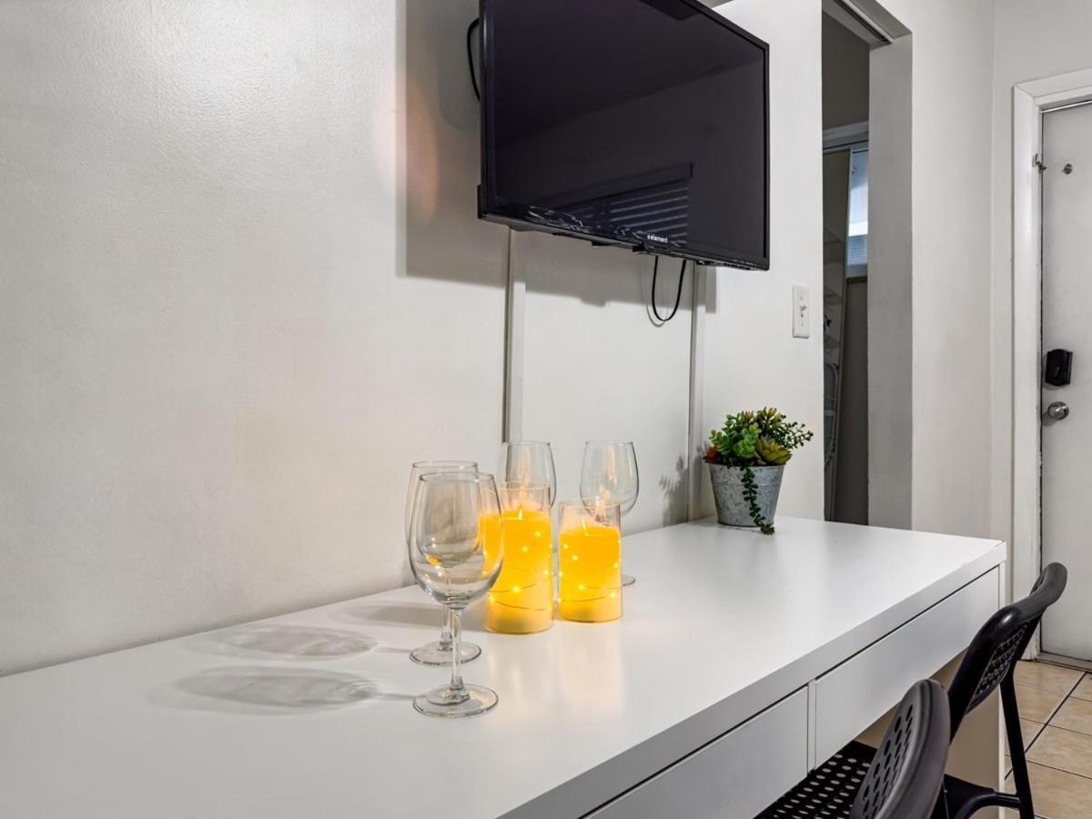 Luxe 2Br1Bath South Beach 1 Min Walk From Ocean Miami Beach Exterior photo